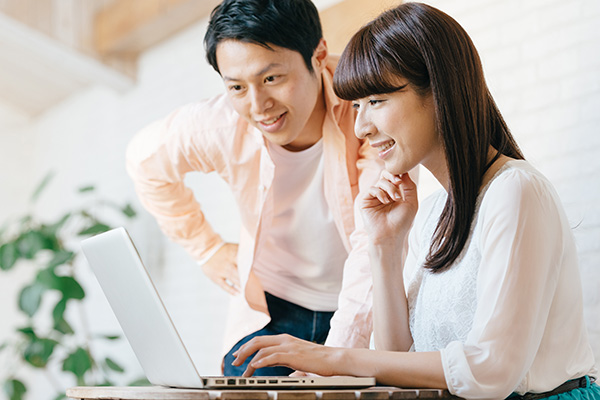 イラスト素材や写真はどう選ぶ?